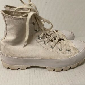 Chuck Taylor Lugged off white Converse high top sneakers 6.5